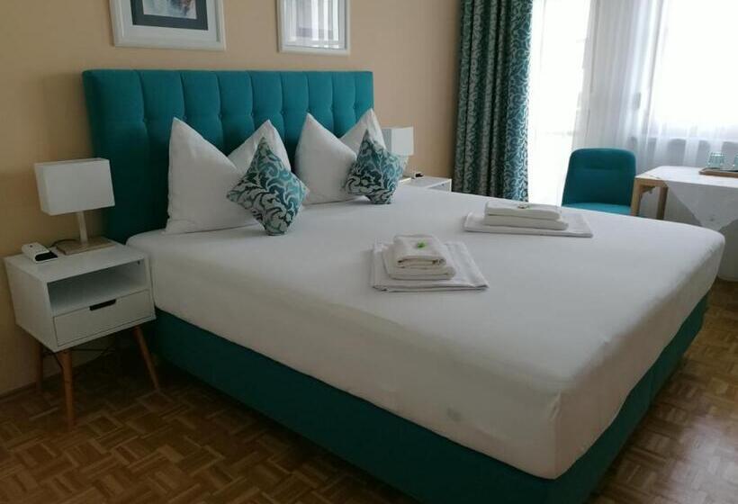 Отель Pension Amelie