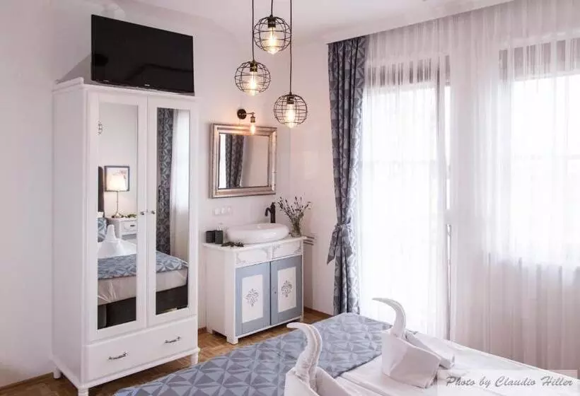 ホテル Pension Amelie