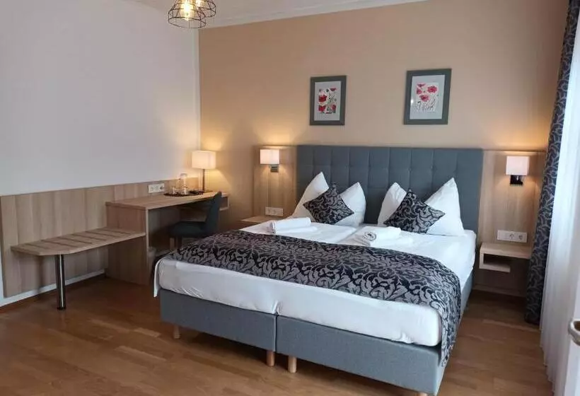 ホテル Pension Amelie