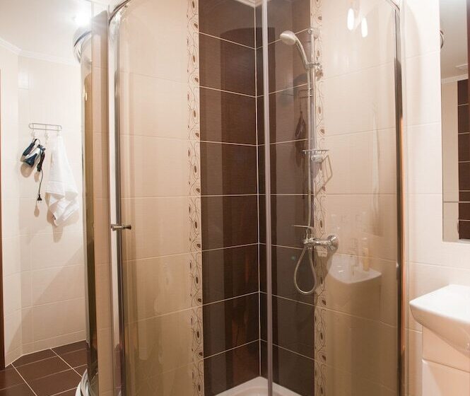 7 Sky Hotel Klinicheskaya Street