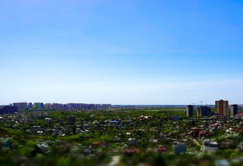 7 Sky Hotel Klinicheskaya Street