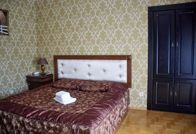 Bed and Breakfast Garden Hall