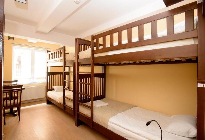 Gar'is Hostel Lviv