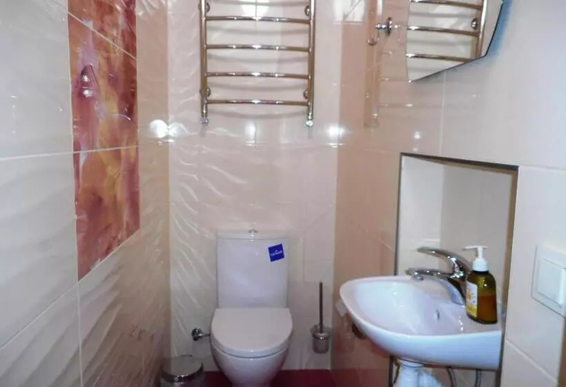 Hostel Q ,15 хв до жд вокзалу