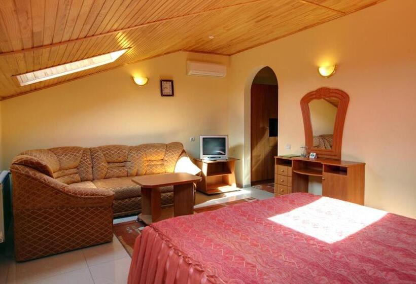 هتل Aquapark Alligator