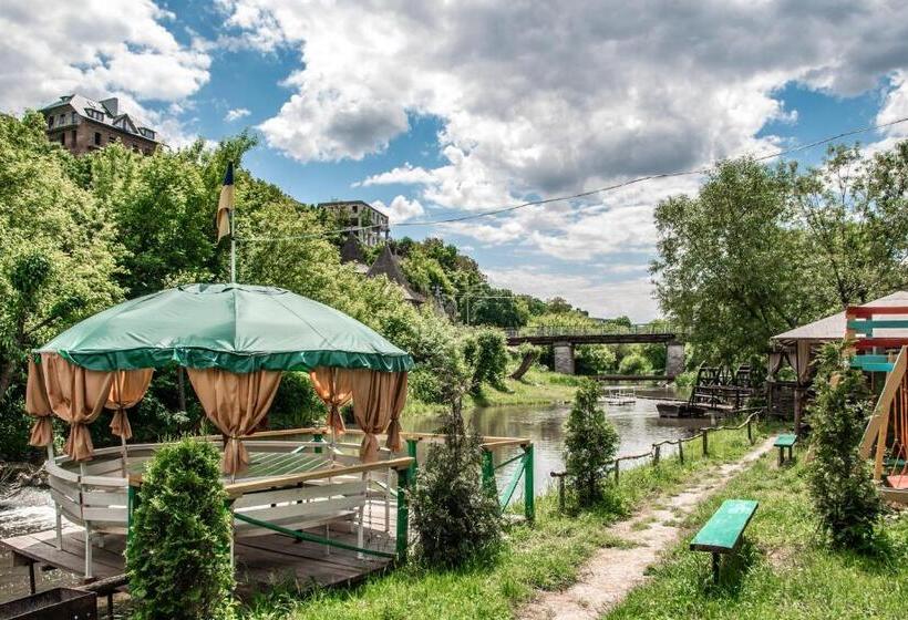 ホテル Bilya Richky