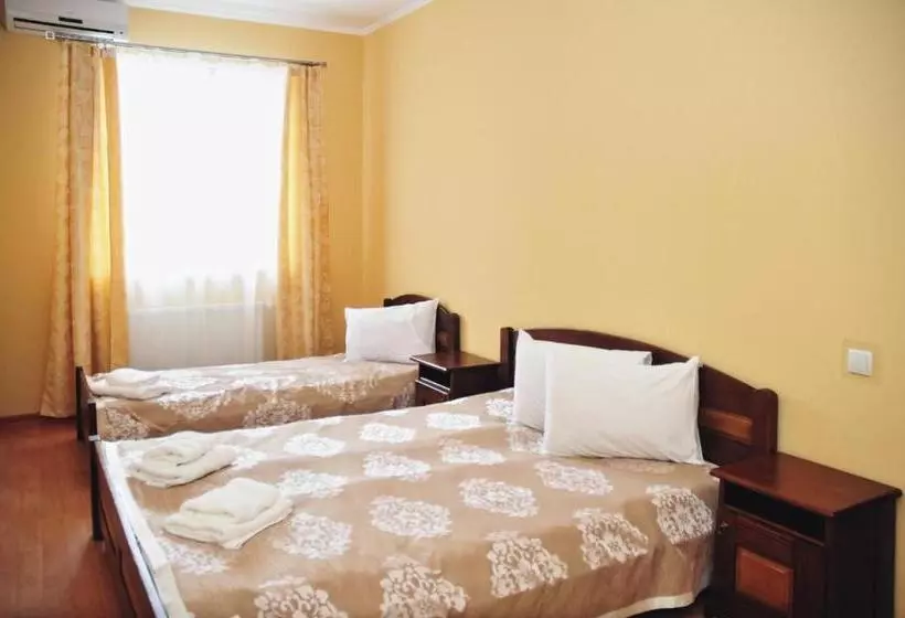 Hotel Etna