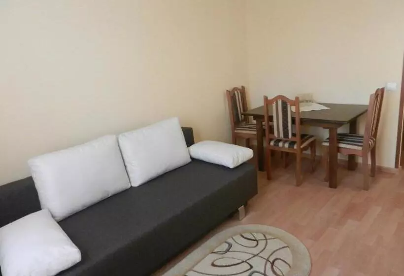 Hotel Etna
