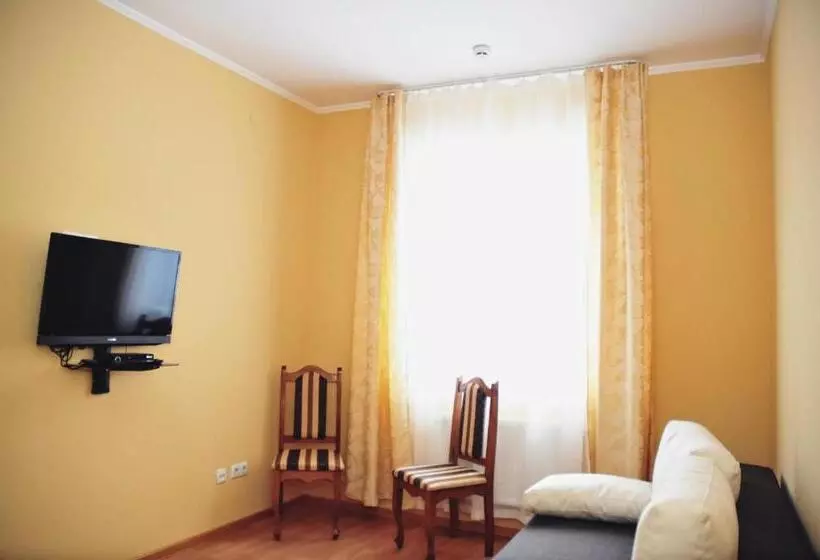 Hotel Etna