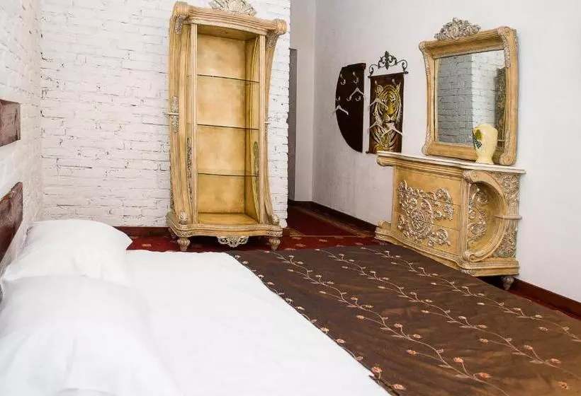 هتل Guest House De Rishelye