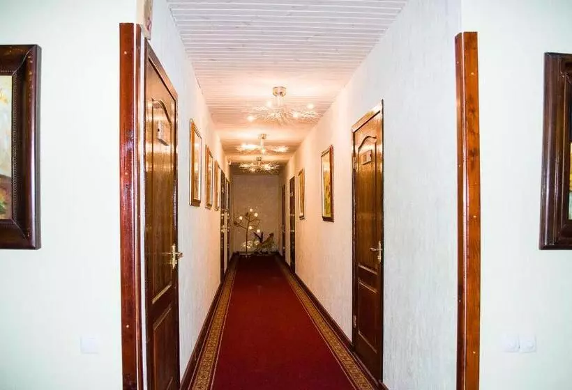 هتل Guest House De Rishelye