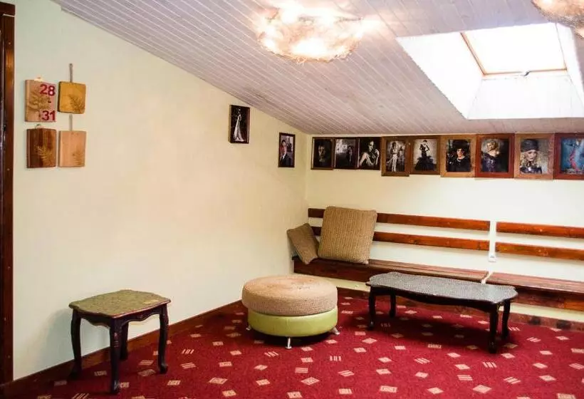 هتل Guest House De Rishelye