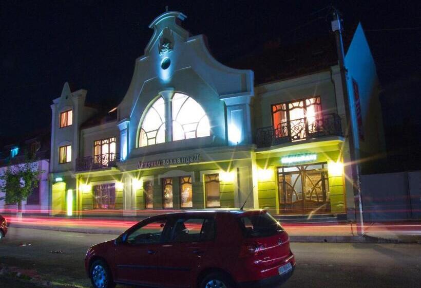 فندق Letuchiy Gollandets