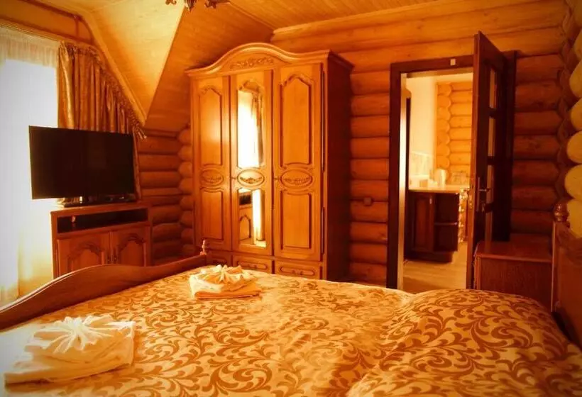 هتل Oasis Karpat