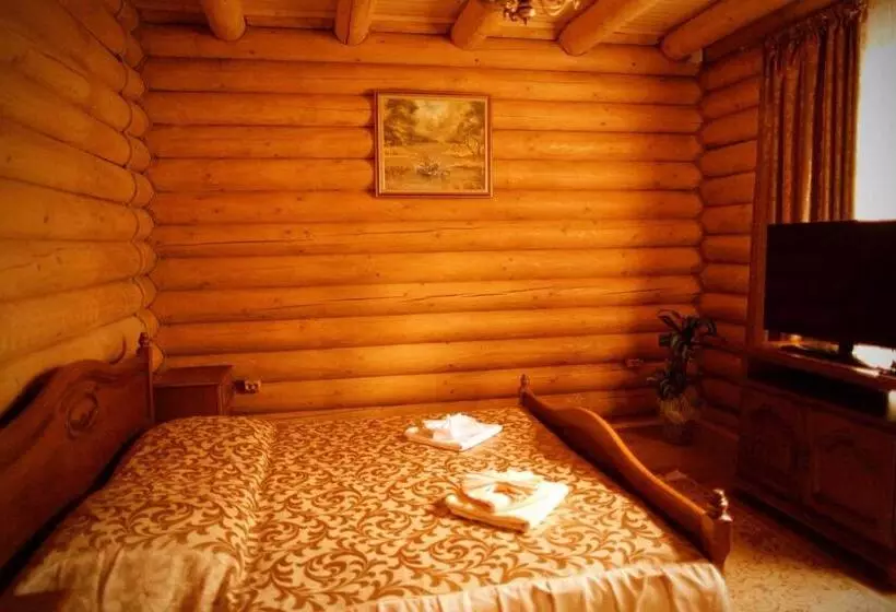 هتل Oasis Karpat