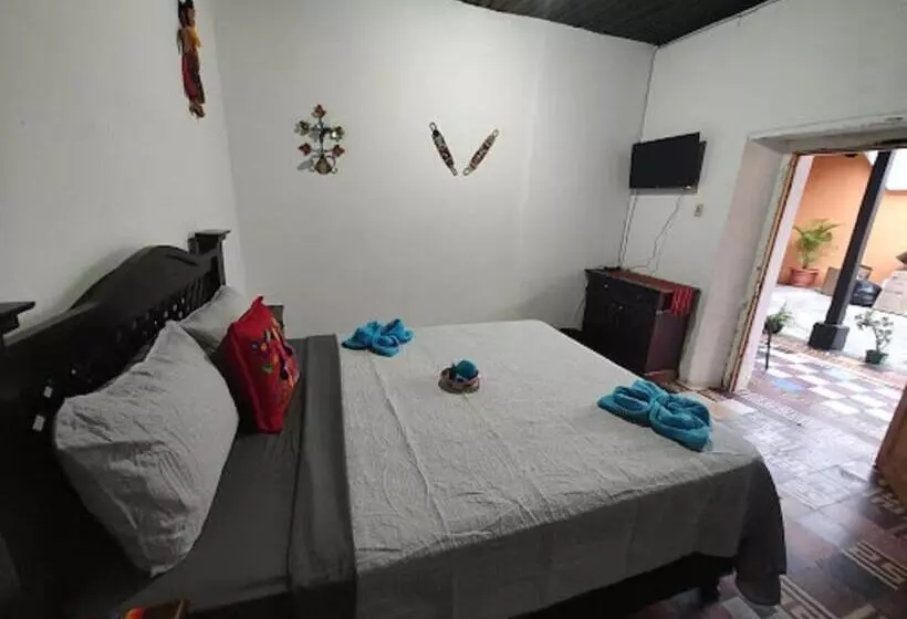 هتل Francisco S La Merced