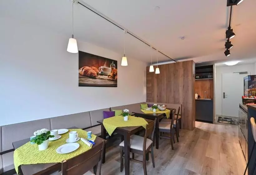 ホテル Gästehaus Stock Zimmer Bäumle