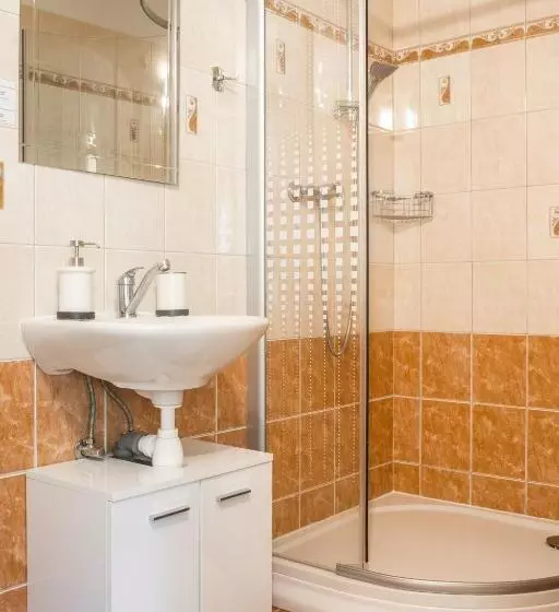 ユースホステル Konopiště Nová Myslivna