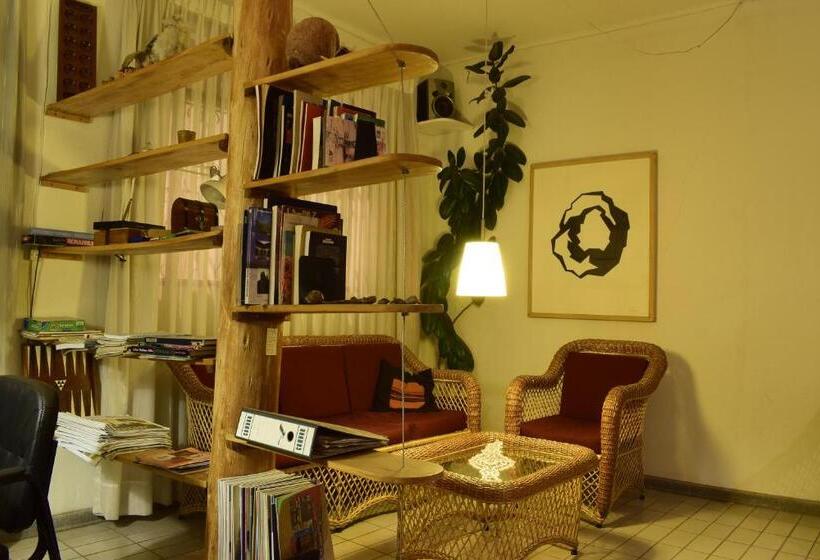 تختخواب و صبحانه Bella Vista El Tronco