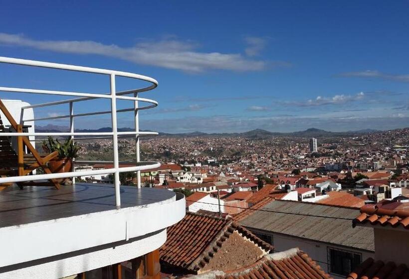 تختخواب و صبحانه Bella Vista El Tronco