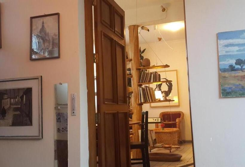 تختخواب و صبحانه Bella Vista El Tronco