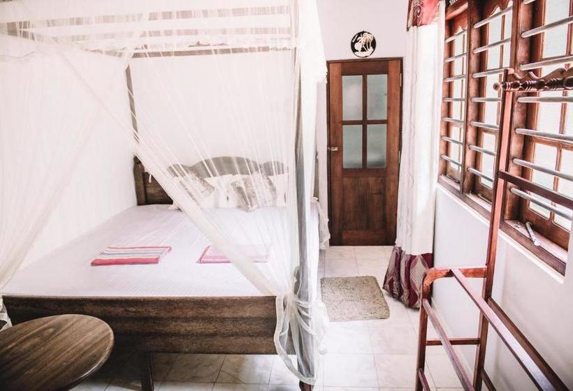 ベッドアンドブレックファースト Kadolana Guest House