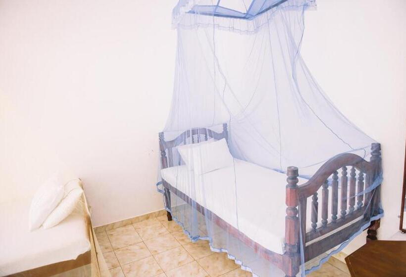 ベッドアンドブレックファースト Kadolana Guest House