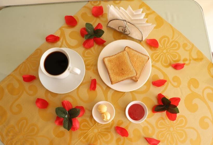 تختخواب و صبحانه Skyline