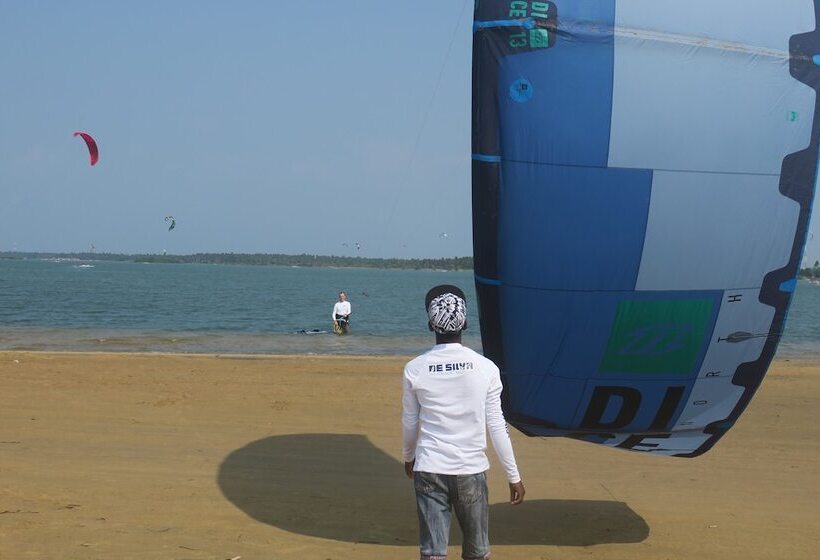 De Silva Wind Resort Kalpitiya  Kitesurfing School Sri Lanka