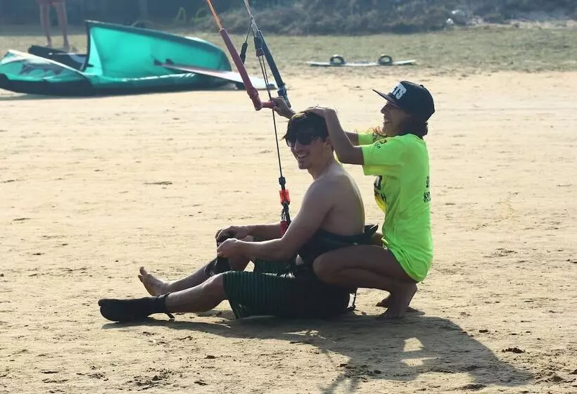 De Silva Wind Resort Kalpitiya  Kitesurfing School Sri Lanka