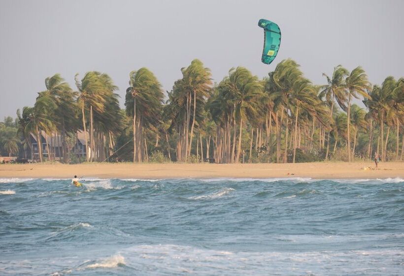 De Silva Wind Resort Kalpitiya  Kitesurfing School Sri Lanka