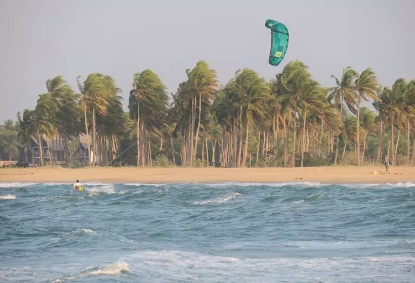 De Silva Wind Resort Kalpitiya  Kitesurfing School Sri Lanka