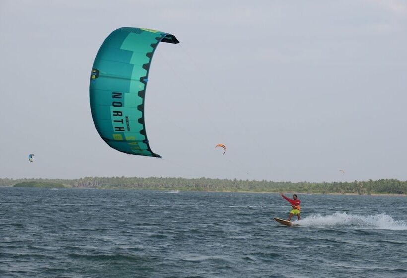 De Silva Wind Resort Kalpitiya  Kitesurfing School Sri Lanka