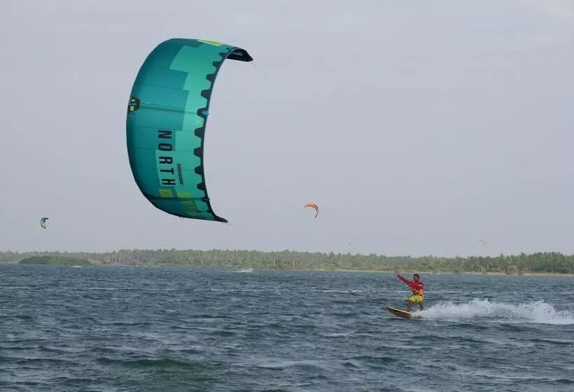 De Silva Wind Resort Kalpitiya  Kitesurfing School Sri Lanka