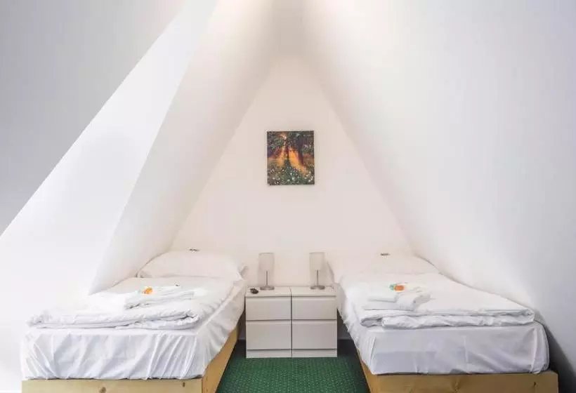ユースホステル Konopiště Nová Myslivna