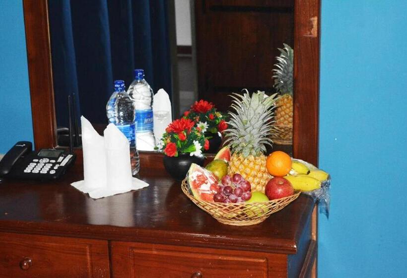 Hotelli Elegance Range Resort