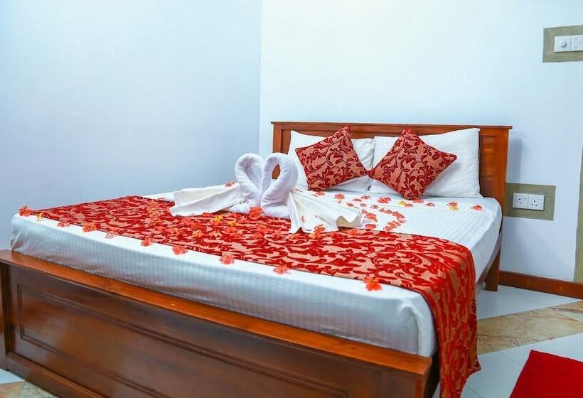 Hotelli Elegance Range Resort