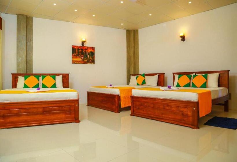 Hotelli Elegance Range Resort