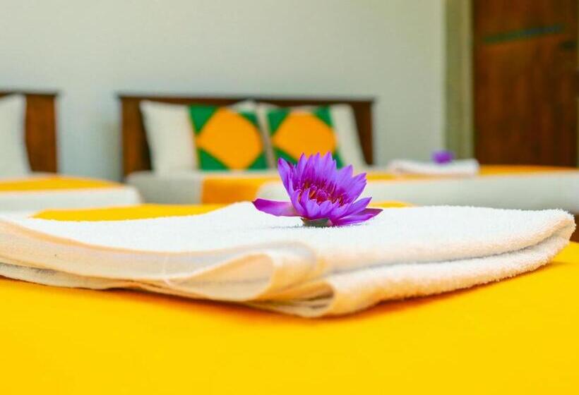 Hotelli Elegance Range Resort