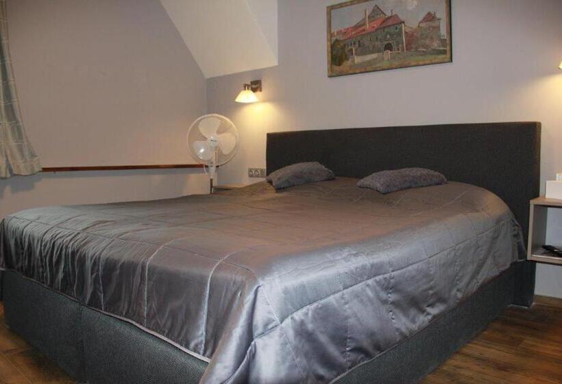 בית מלון כפרי Gurman