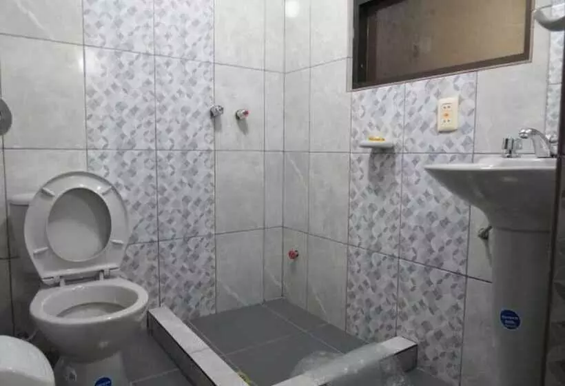 هتل Jumari