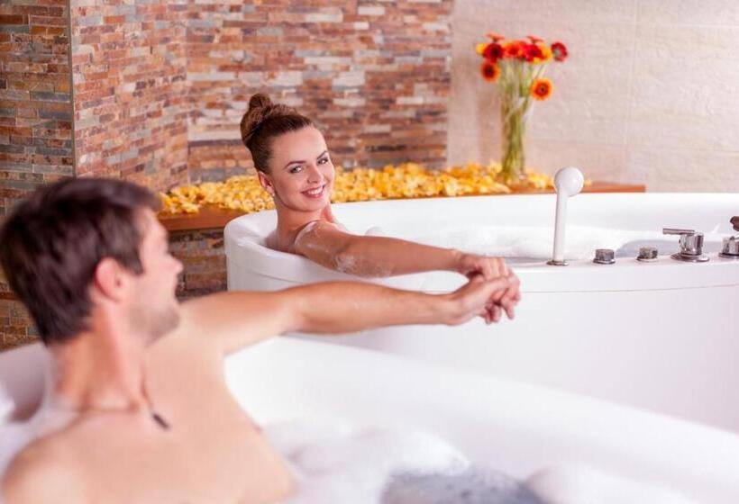 Hotel Lázně Kostelec