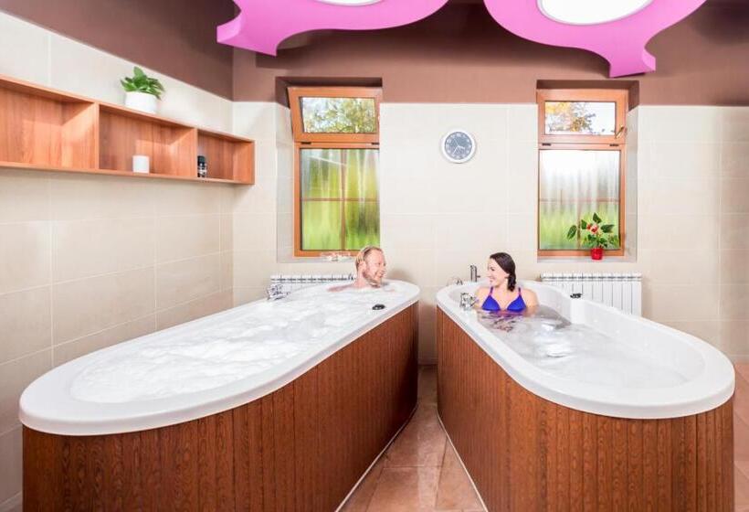 Hotel Lázně Kostelec