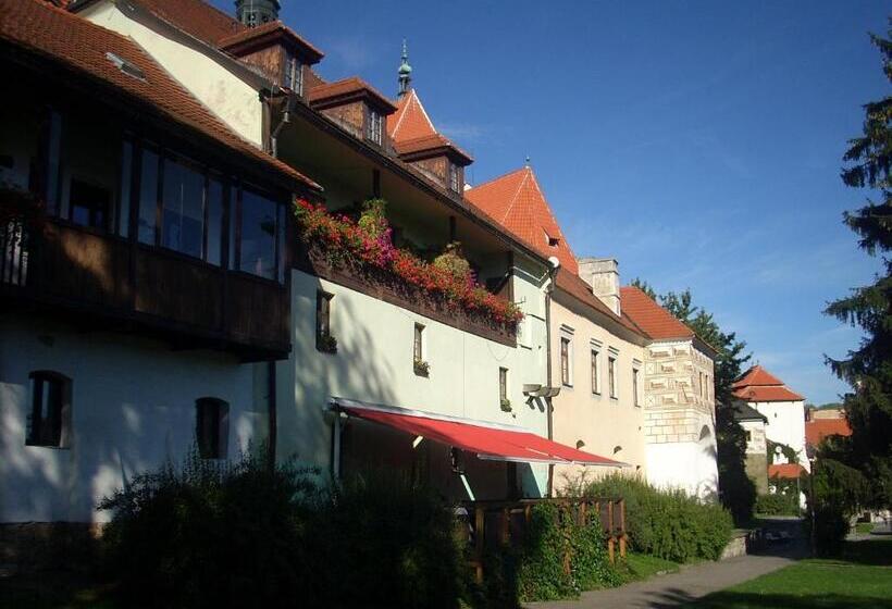 בית מלון כפרי Parkán