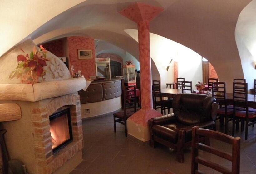 בית מלון כפרי Parkán