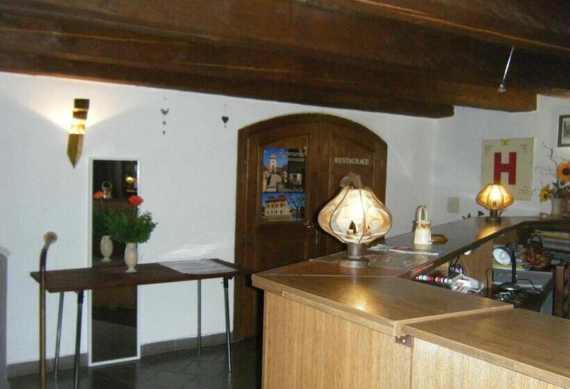 בית מלון כפרי Parkán