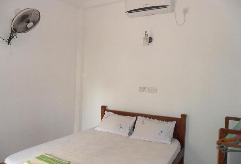 호텔 Pearl Resort Mirissa