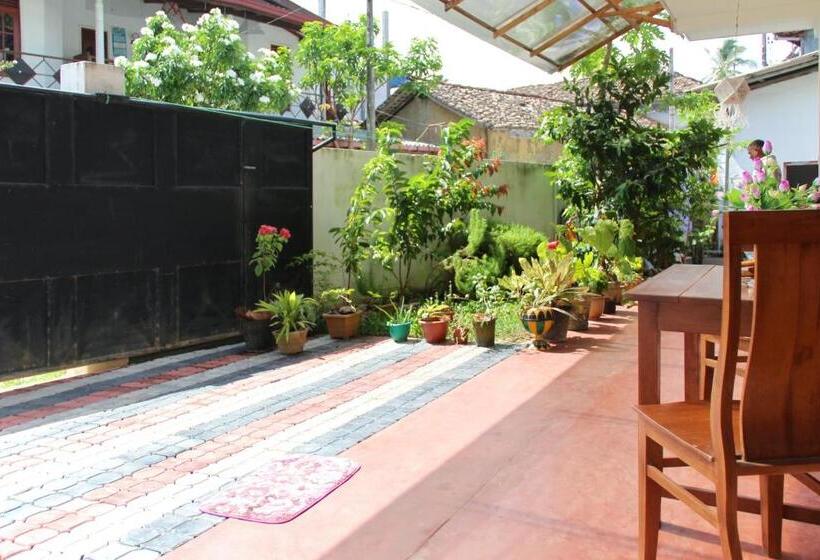 호텔 Pearl Resort Mirissa