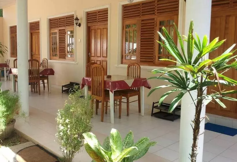 Hotelli Tissa Resort