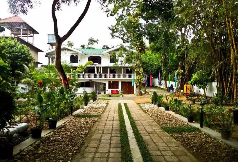 Latheena Resort